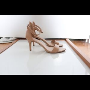 Kelly & Katie Tan Stilettos 6.5 Women’s